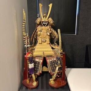 Japanese Antique Style Samurai Dragon Armor Display & Storage Box Yoroi Kabuto